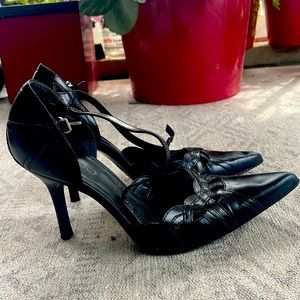 Pointy and sexy 4inch heels